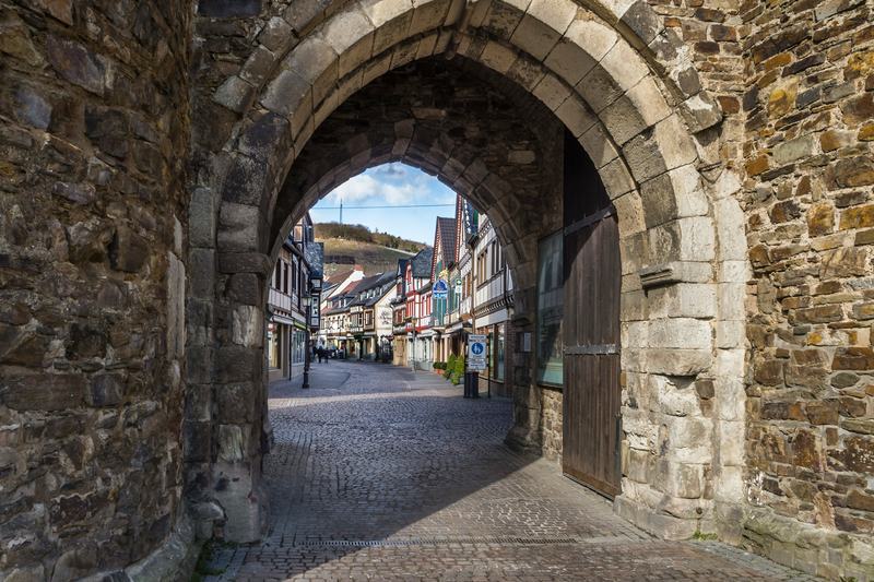 View through a town gate into a half-timbered street in Ahrweiler